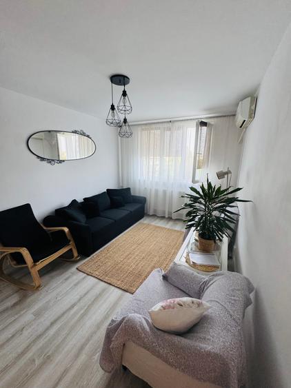 Apartament cu 3 camere semidecomandat în Drumul Taberei