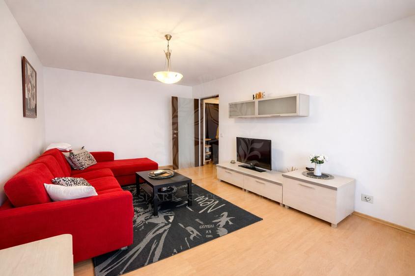 Apartament cu 2 camere decomandat, mobilat în Republicii