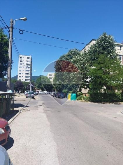 Apartament cu 2 camere semidecomandat, mobilat în Gării