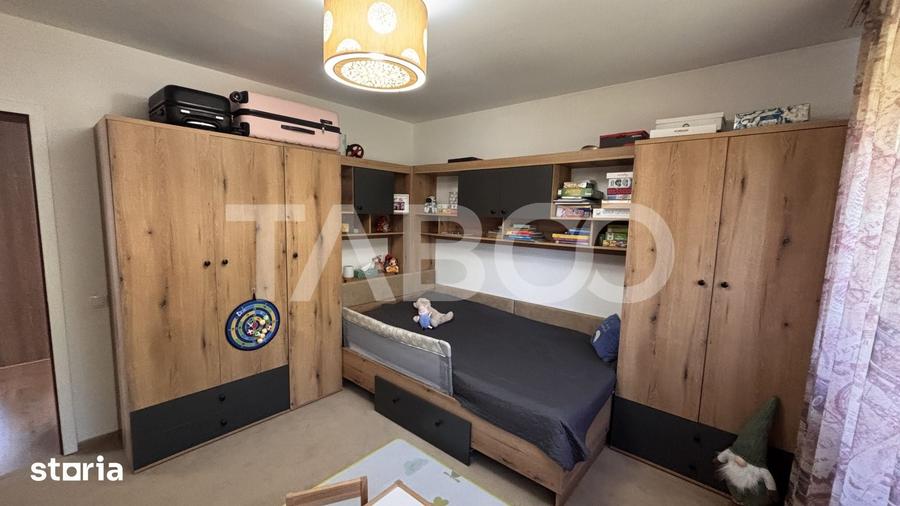 Apartament cu 3 camere decomandat în Șelimbăr — fotografia 2