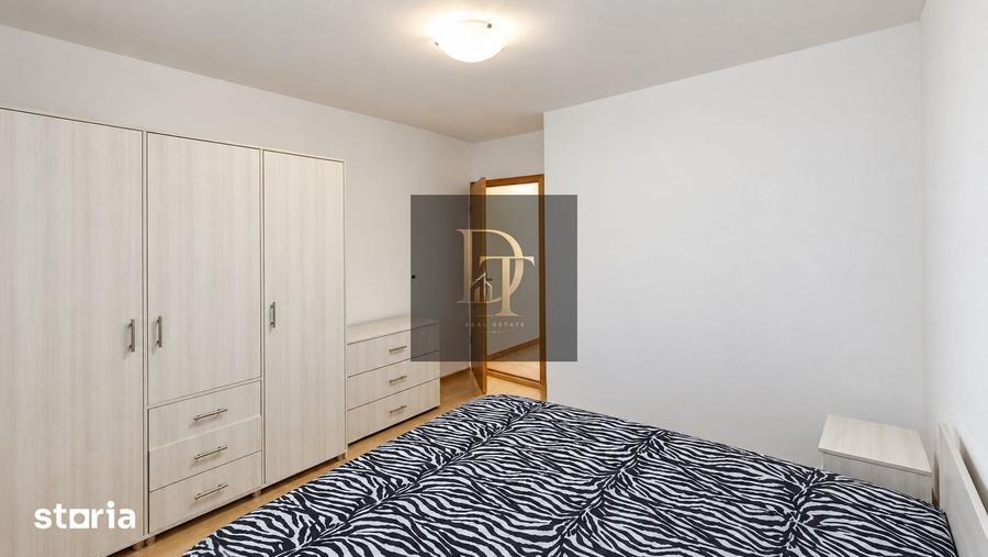 Apartament cu 3 camere decomandat în Tractorul