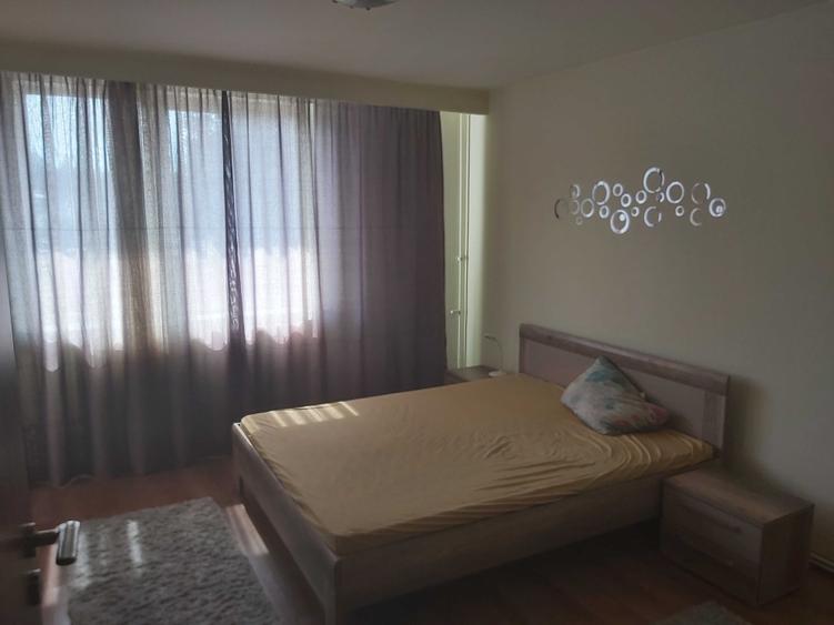 Apartament cu 3 camere decomandat în Ultracentral