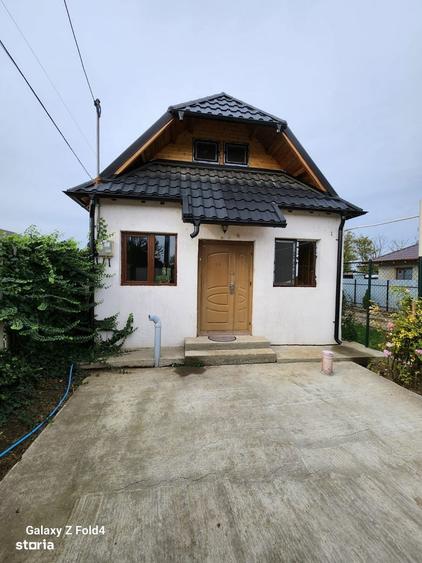 Casă cu 2 camere cu Teren 451 Mp în Cazasu