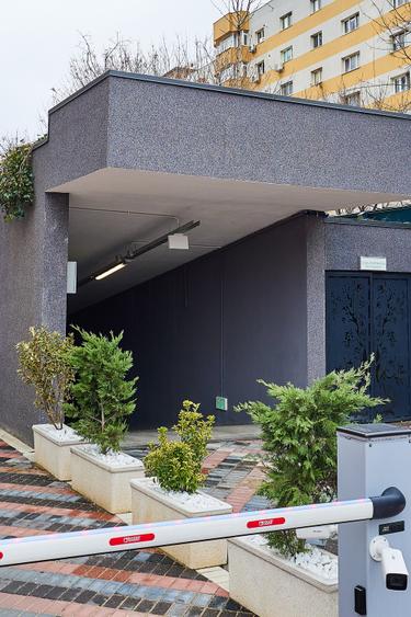 Apartament cu 3 camere decomandat în 13 Septembrie