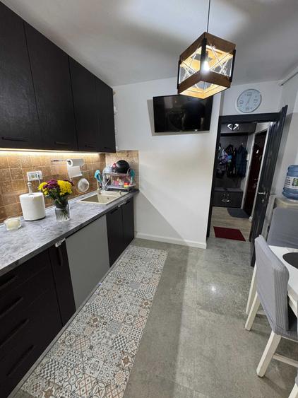 Apartament cu 3 camere decomandat în Podgoria