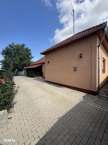 Casă cu 3 camere cu Teren 1483 Mp în Moftin