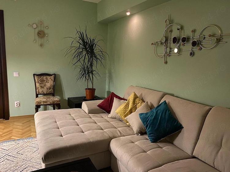 Apartament cu 3 camere decomandat, mobilat în Titulescu