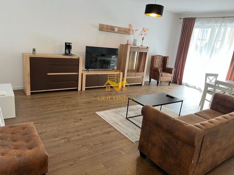 Apartament cu 2 camere semidecomandat, mobilat în Central