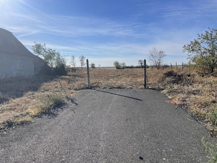 Teren de 1500 mp, în Cerna