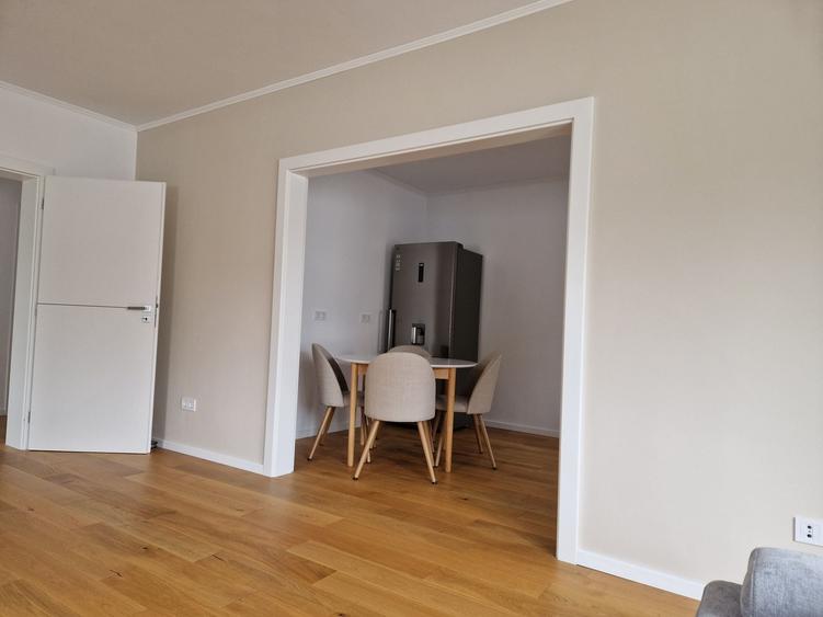 Casă cu 3 camere în Beba Veche