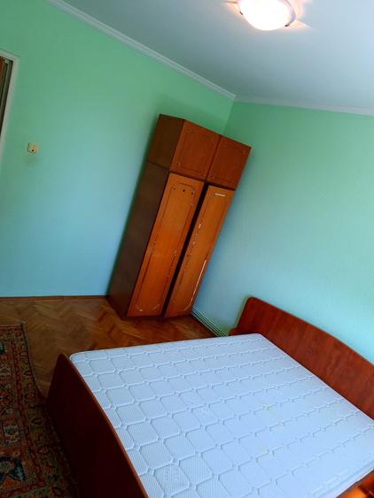 Apartament cu 2 camere semidecomandat în Craiovei