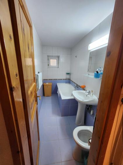 Apartament cu 3 camere decomandat în Sebastian