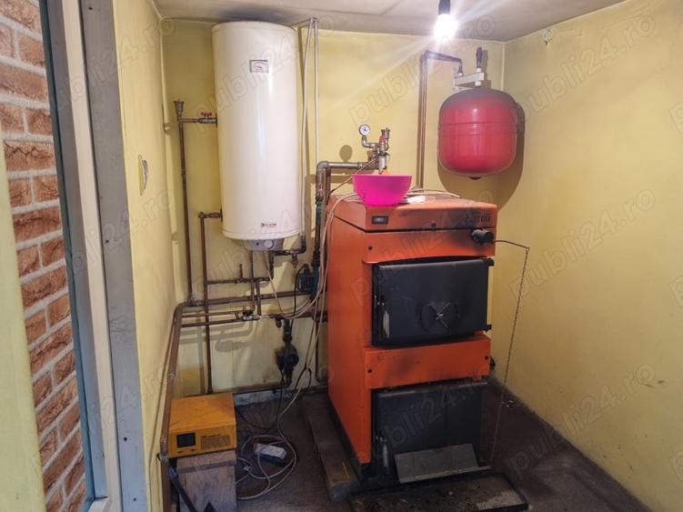 Casă cu 4 camere în Cernat