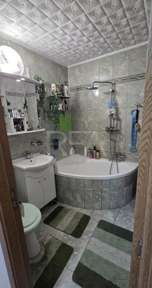 Apartament cu 3 camere semidecomandat, mobilat în Ghencea