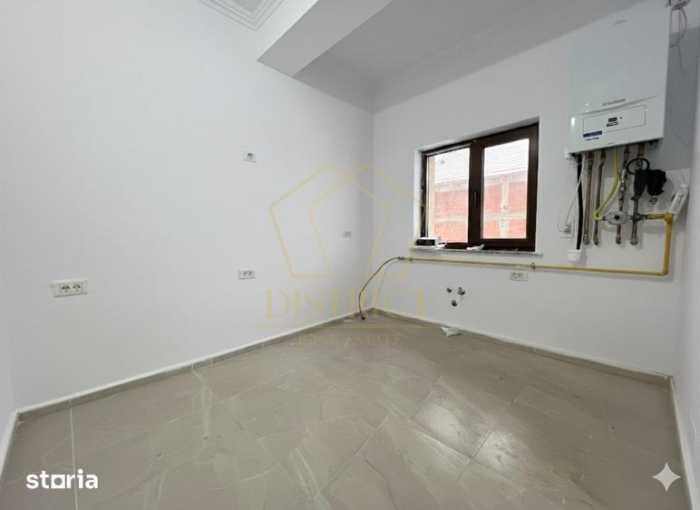 Casă cu 5 camere cu Teren 290 Mp în Giarmata