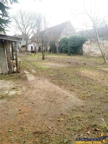 Casă individuală cu 10 camere cu Canalizare în Exterior Est