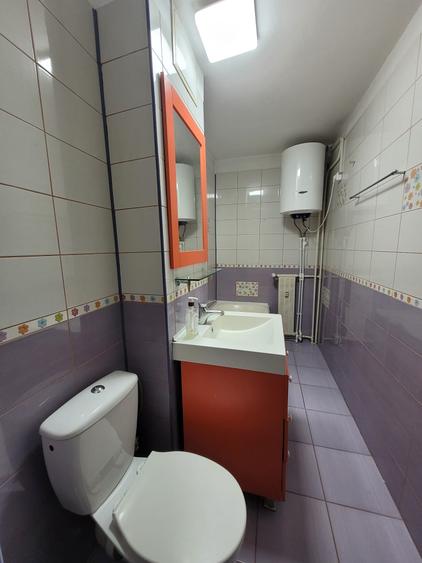 Garsonieră decomandată în Tei