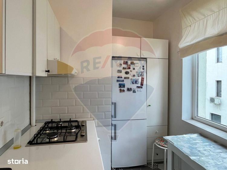 Apartament cu 2 camere semidecomandat în Tei