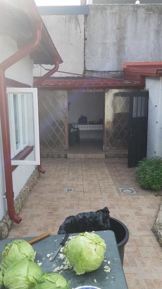 Casă individuală cu 3 camere cu Canalizare în Tomis II
