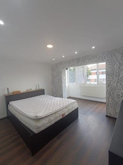 Apartament cu 3 camere decomandat, mobilat în Dorobanților
