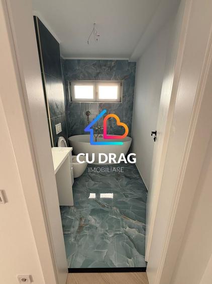 Penthouse cu 3 camere decomandat în Cristian