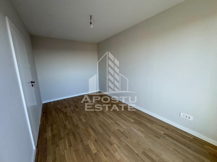 Apartament cu 3 camere decomandat în Torontalului