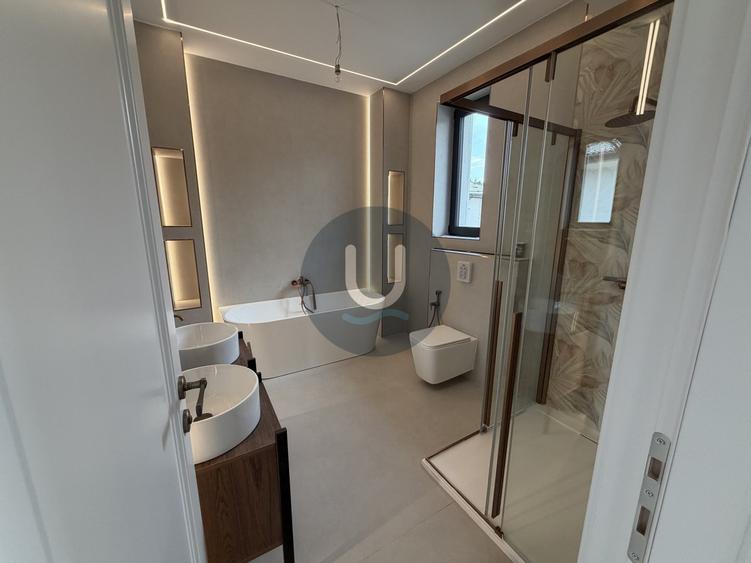 Casă individuală cu 5 camere cu Piscina în Corbeanca