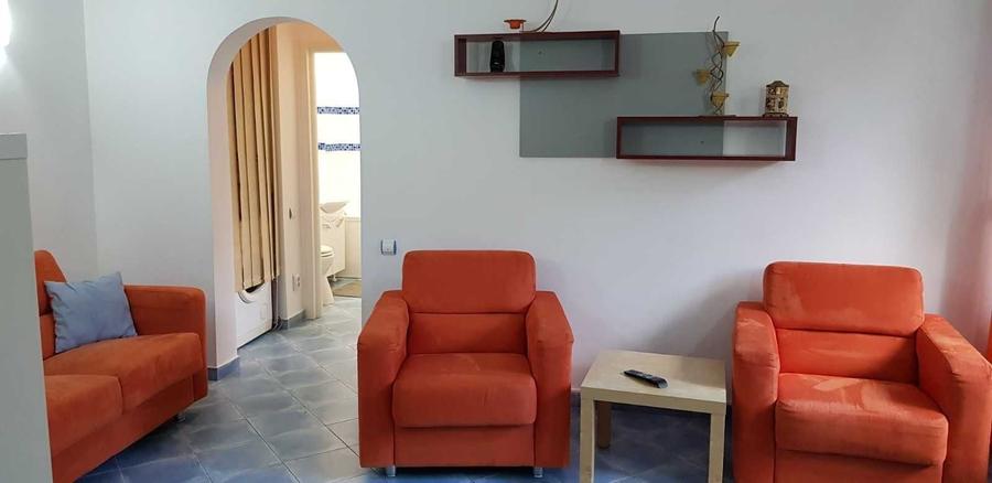 Apartament cu 2 camere semidecomandat în 1 Mai