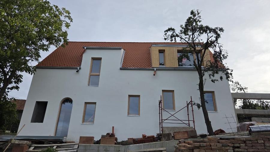 Casă individuală cu 5 camere cu Canalizare în Gheorghieni