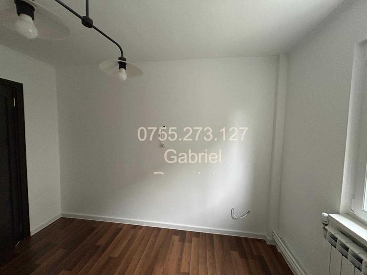 Apartament cu 3 camere semidecomandat în Apusului