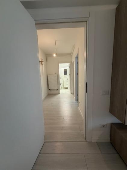 Apartament cu 2 camere decomandat, mobilat în Titan