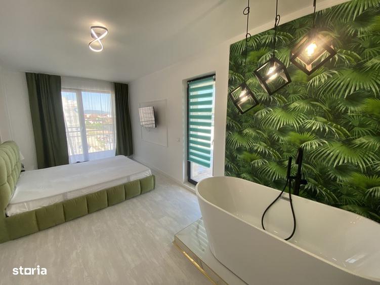 Apartament cu 3 camere semidecomandat în Ciupercenii Noi