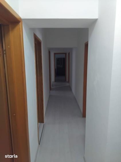 Spațiu comercial, de 75 mp, în Centrul Civic
