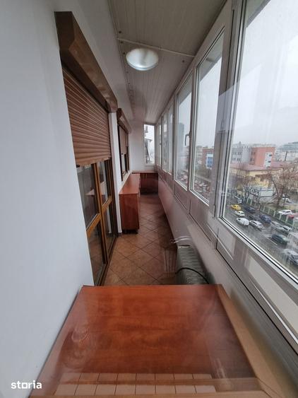 Apartament cu 3 camere semidecomandat în Dorobanți