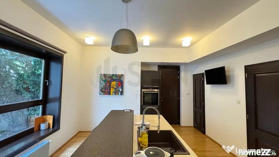 Casă cu 6 camere cu Teren 280 Mp în Calea Călărașilor