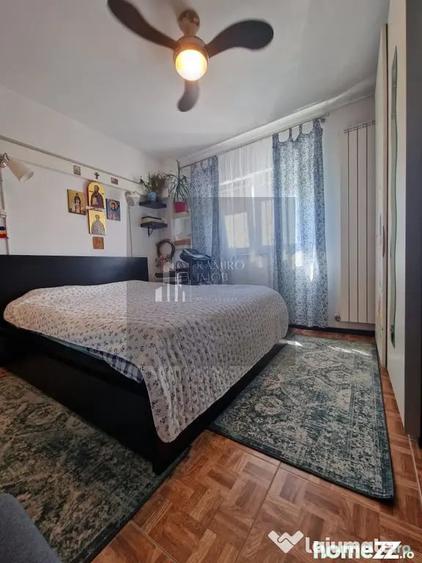 Apartament cu 4 camere semidecomandat în Central