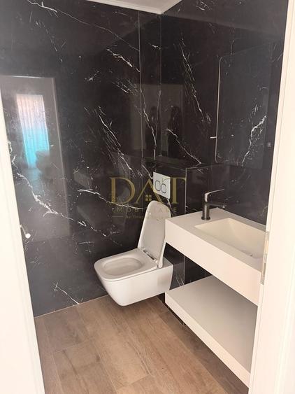 Apartament cu 3 camere în Zorilor