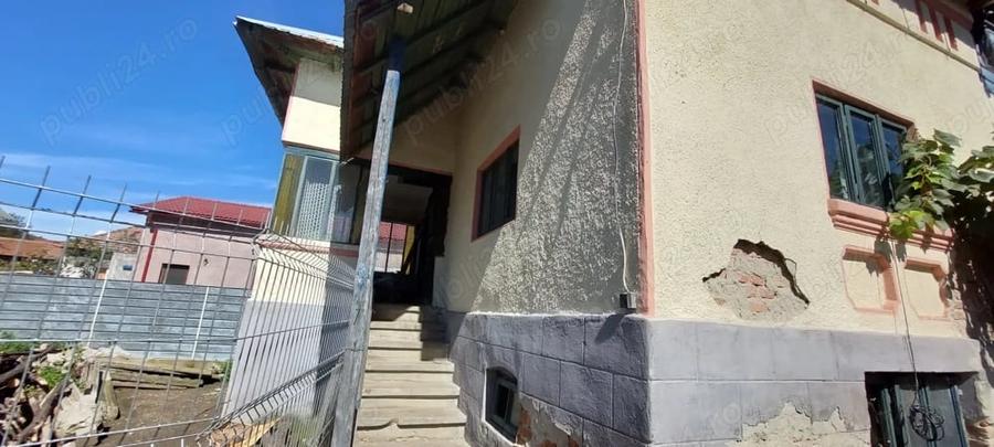 Casă în Frâncești