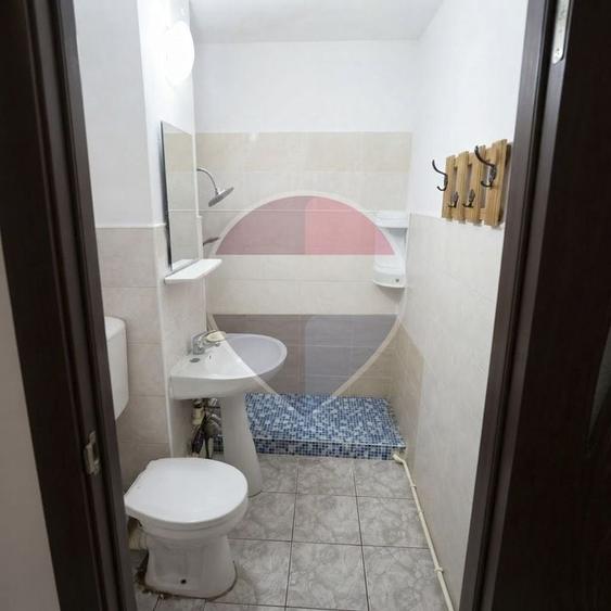 Apartament cu 3 camere decomandat în Nord-Est