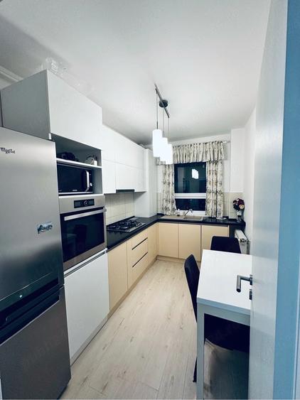 Apartament cu 2 camere decomandat în Tractorul