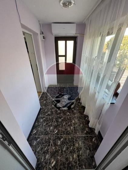 Casă individuală cu 4 camere cu Teren 1256 Mp în Central