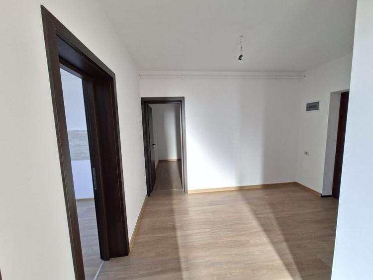 Apartament cu 2 camere decomandat în Sânpetru