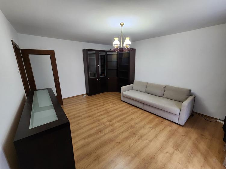 Apartament cu 2 camere decomandat în Brâncoveanu