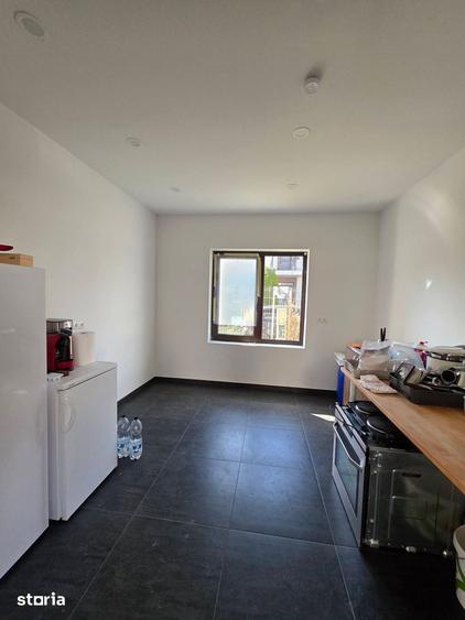 Casă cu 5 camere cu Teren 311 Mp în Central