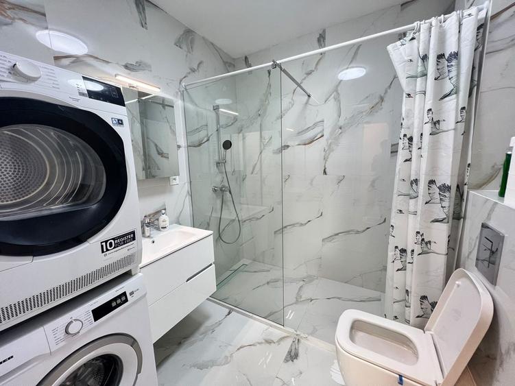 Apartament cu 2 camere semidecomandat, mobilat în Florești