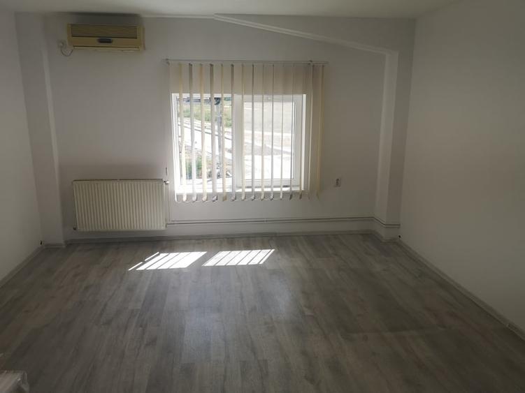 Birou, de 45 mp, în Exterior Sud