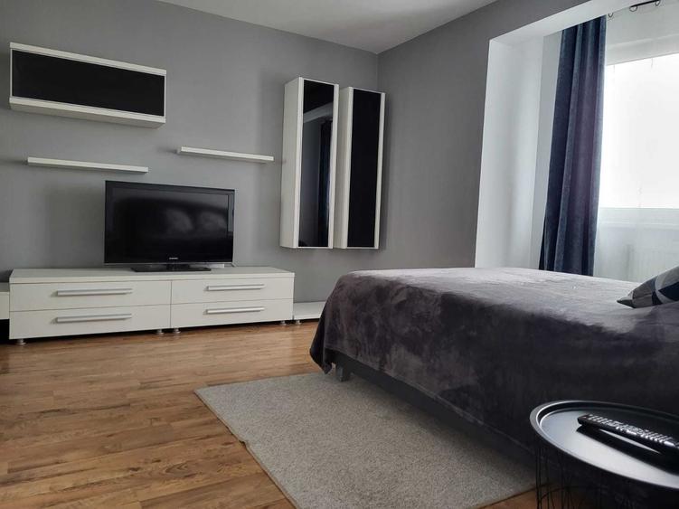 Garsonieră decomandată în Central