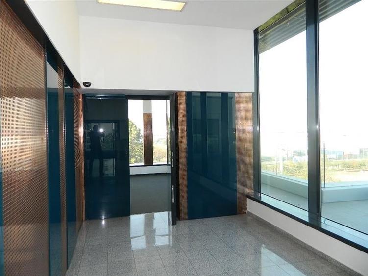 Birou, de 40 mp, în Aradului
