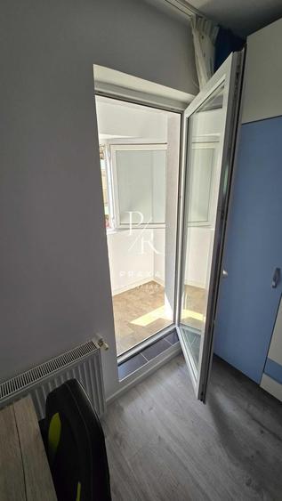 Apartament cu 3 camere decomandat, mobilat în Florești