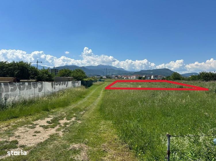 Spațiu comercial, în Tractorul